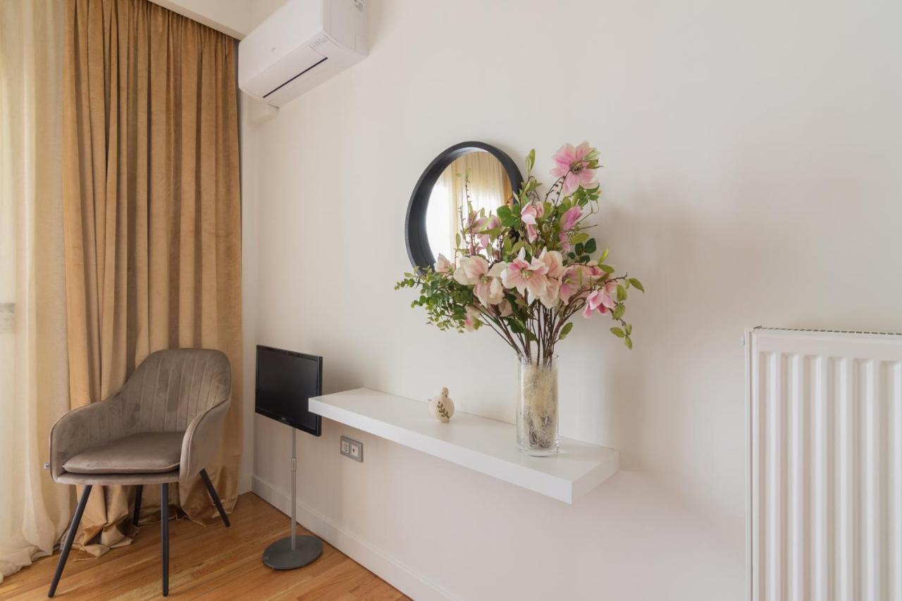 Beautiful Apartment In The Center Of Athens Exterior photo